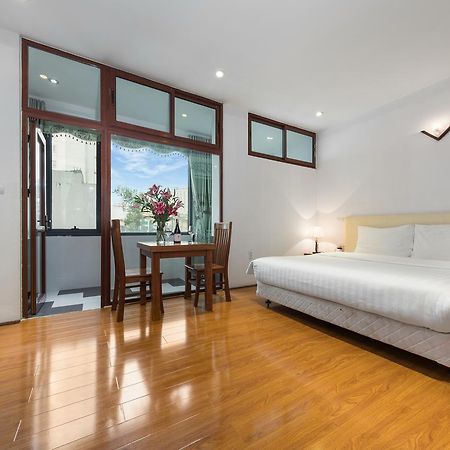 Granda Corner Apartment Hanoi Buitenkant foto