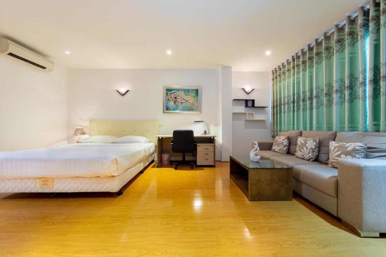 Granda Corner Apartment Hanoi Buitenkant foto