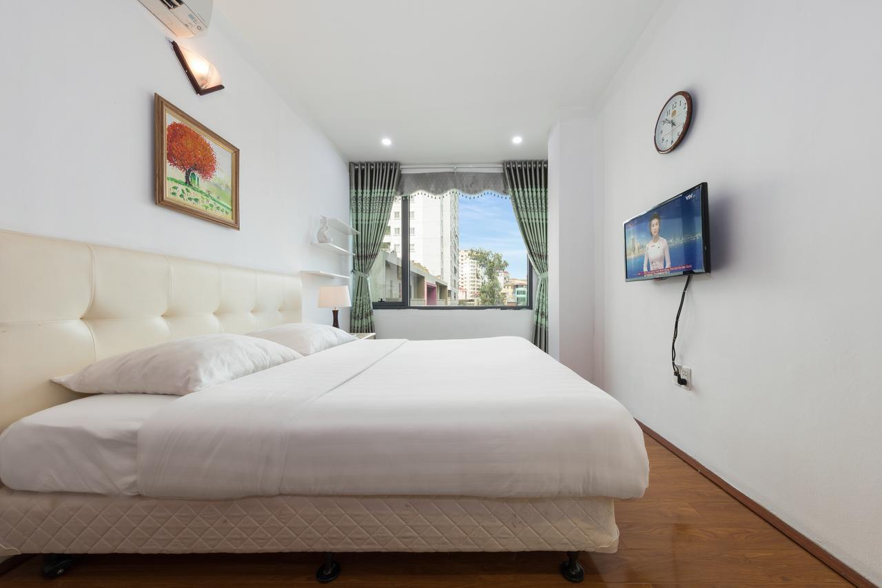 Granda Corner Apartment Hanoi Buitenkant foto