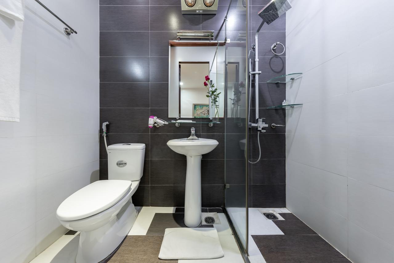 Granda Corner Apartment Hanoi Buitenkant foto